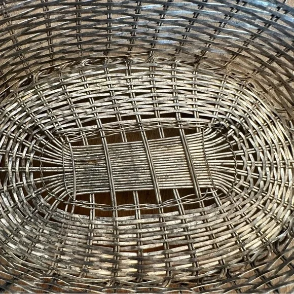 Vintage Silver Plated French Baguette  Basket Dinner Rolls Buns Woven Patina - Picture 6 of 12